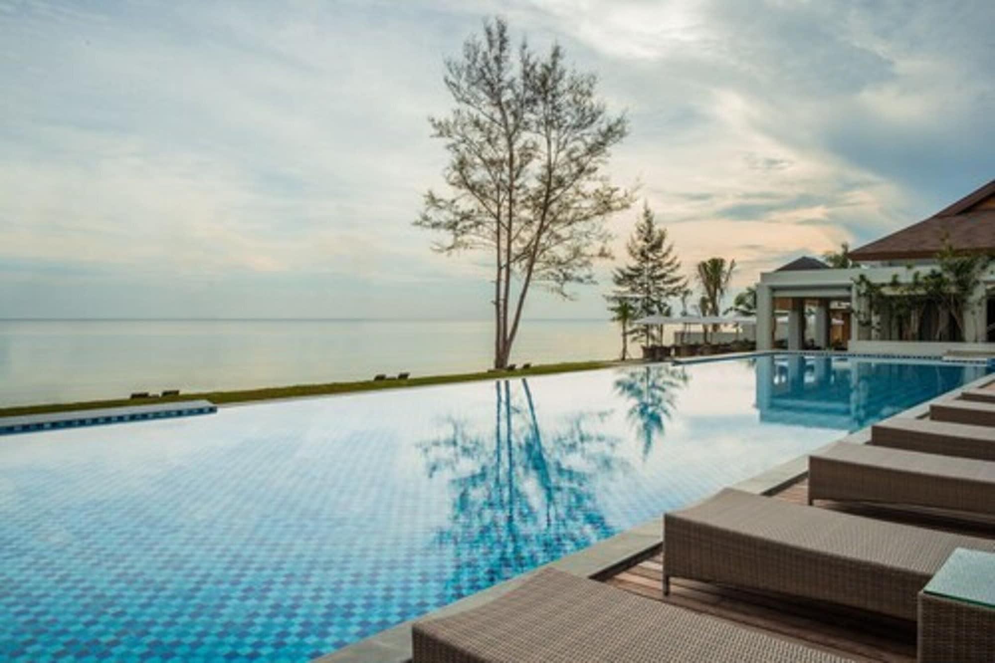Hotel Santika Premiere Beach Resort Belitung Sijuk Extérieur photo